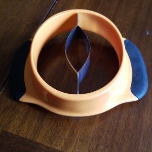 Oxo mango cutter